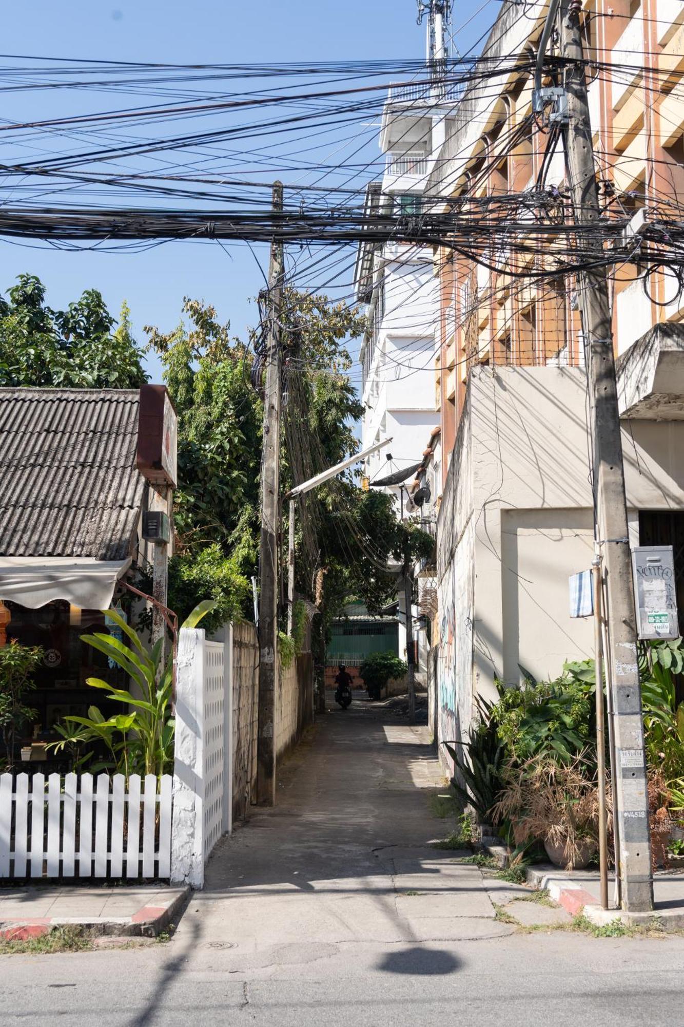Готель Chiang Mai Mansion Екстер'єр фото